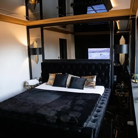 Willa Pulkowa Apartment *